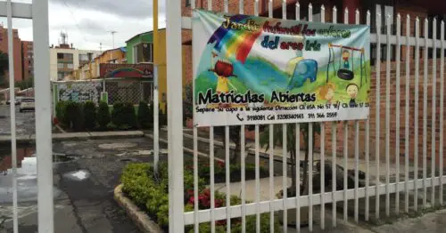 JARDIN INFANTIL LOS COLORES DEL ARCO IRIS LA ESPERANZA SUR JARDIN INFANTIL LOS COLORES DEL ARCO IRIS LA ESPERANZA SUR